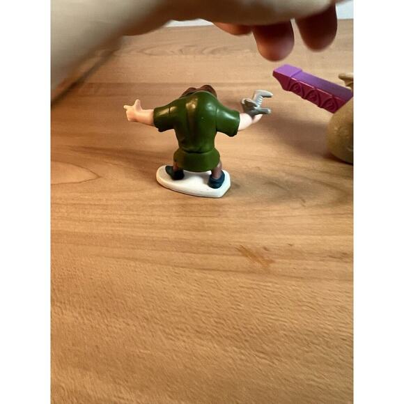 QUASIMODO DISNEY THE HUNCHBACK OF NOTRE DAME 3”FIGURE-BIRD CATCHER SOLID PVC TOY - Picture 5 of 9